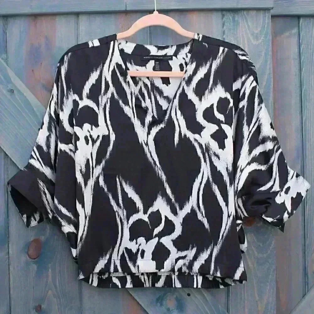 White House Black Market Blouse Kimono Sleeve Black and White Size XSP